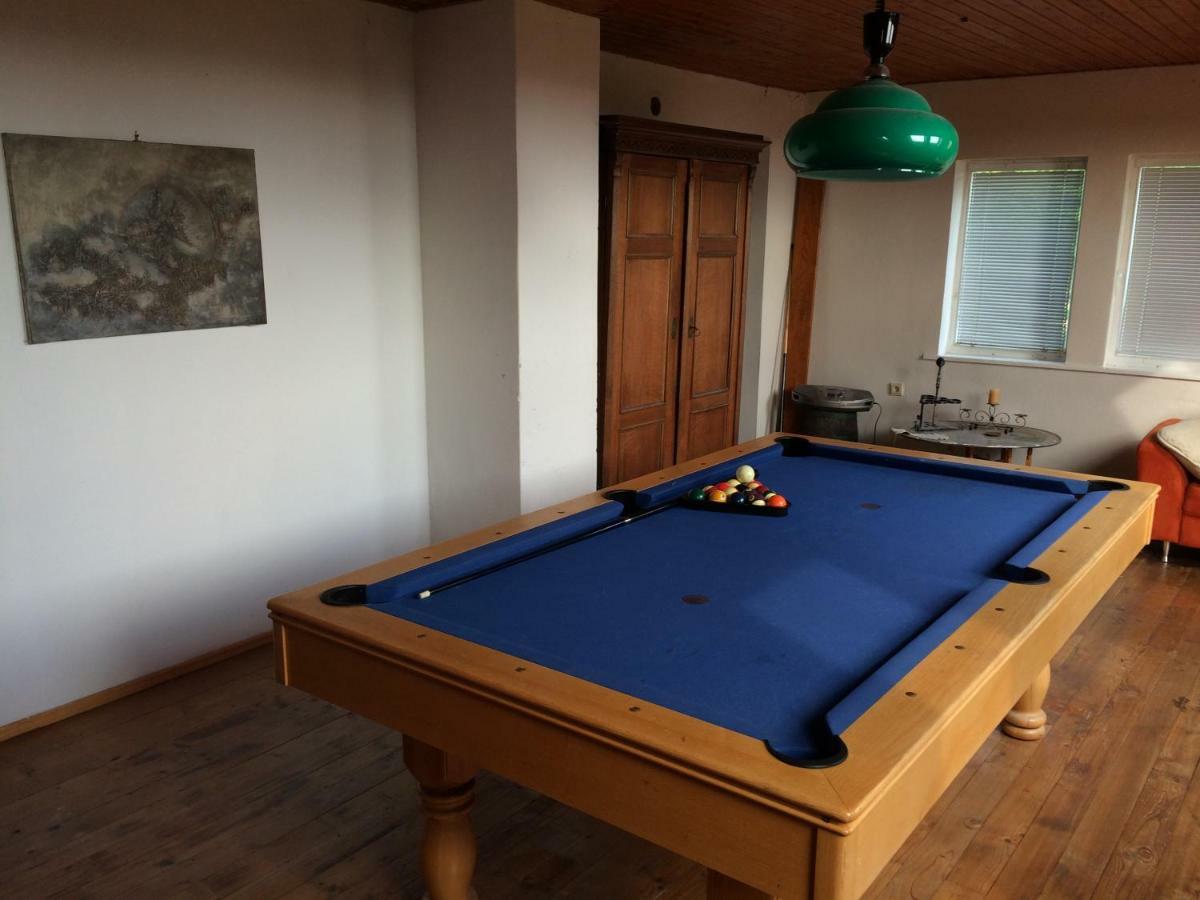 Holiday House Cervena Veza ピエシュチャニ エクステリア 写真